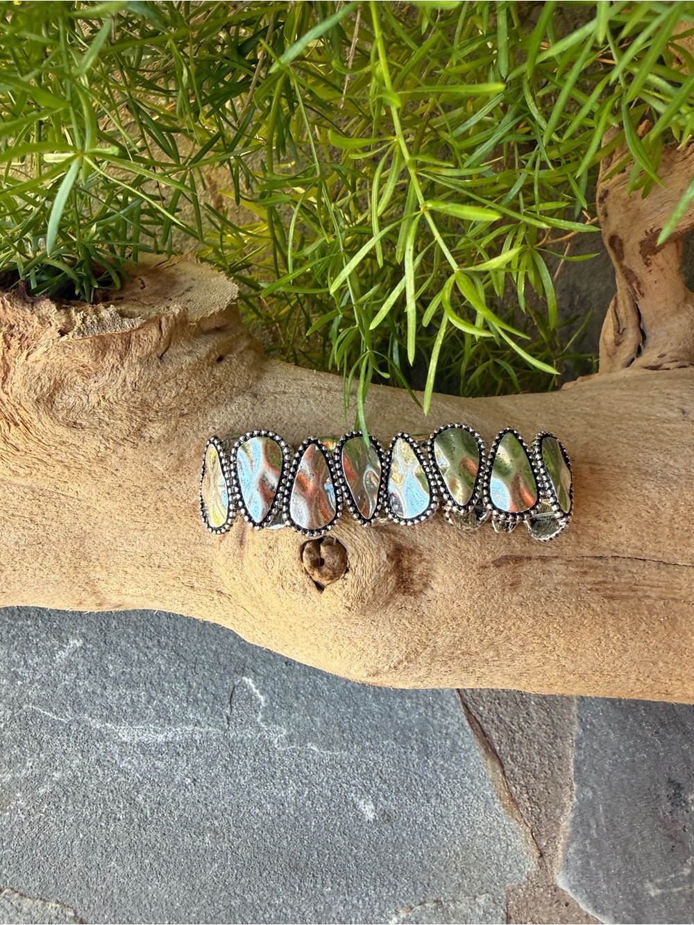 New🌟Free People -Silver Textured Teardrop Bracelet